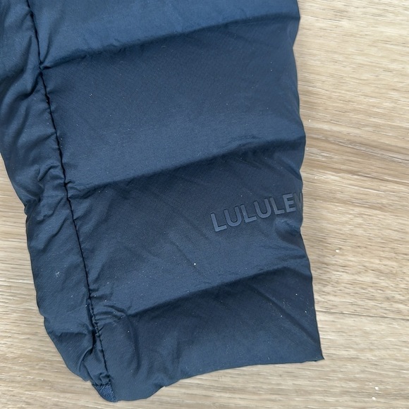 Lululemon Navigation 700-Down-Fill Hoodie - Picture 9 of 10
